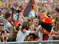 IM电竞官网入口-关于紧张战况！欧国联比赛席卷球迷热情的信息