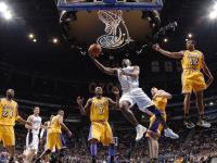 IM电竞-周琦封神夜狂揽40+20，广东爵士式节奏险胜江苏