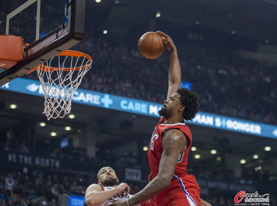 爵士主场击败猛龙，取得八连胜