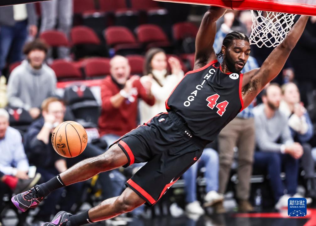 包含公牛队主场告负季后赛前景暗淡的词条