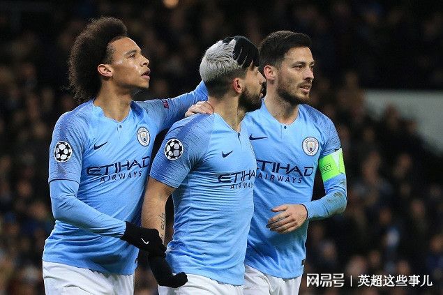 关于后防线稳固，球队火力全开取得连胜的信息