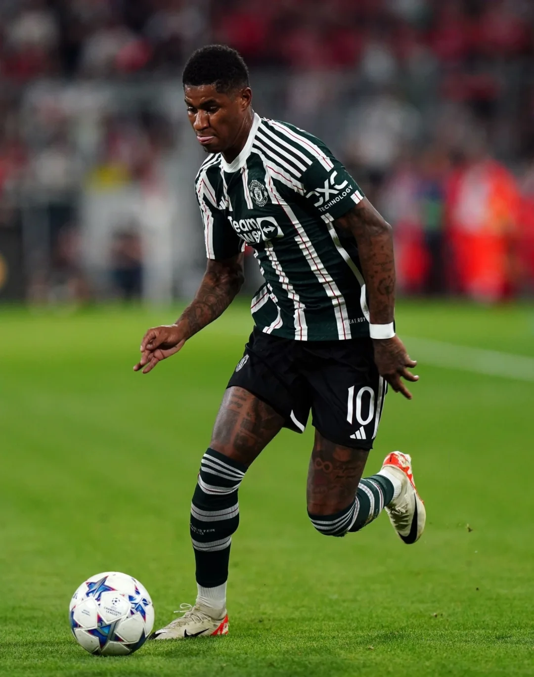 包含曼联客场惨败,球迷情绪低落的词条 包含曼联客场惨败,球迷情绪低落的词条