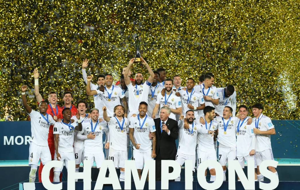 皇马全队团结一致,为了比赛胜利全力以赴 皇马全队团结一致,为了比赛胜利全力以赴