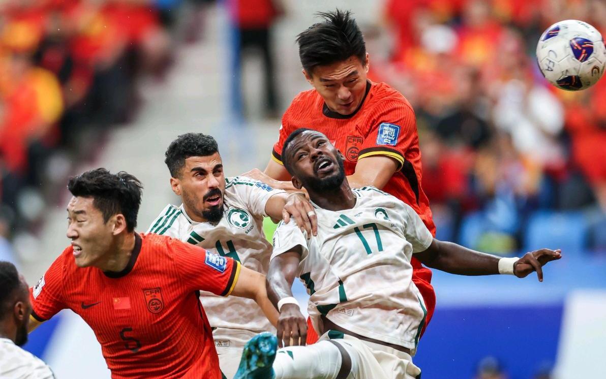 泰国球队备战亚洲杯,全力以赴争取胜利 泰国球队备战亚洲杯,全力以赴争取胜利