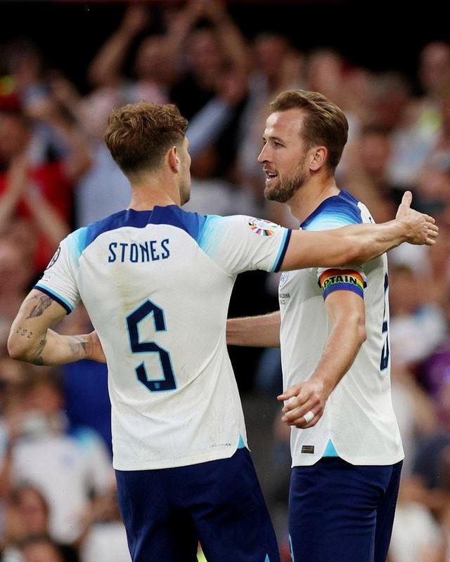 关于瑞士豪取四连胜,欧预赛小组赛取得完美战绩的信息 关于瑞士豪取四连胜,欧预赛小组赛取得完美战绩的信息