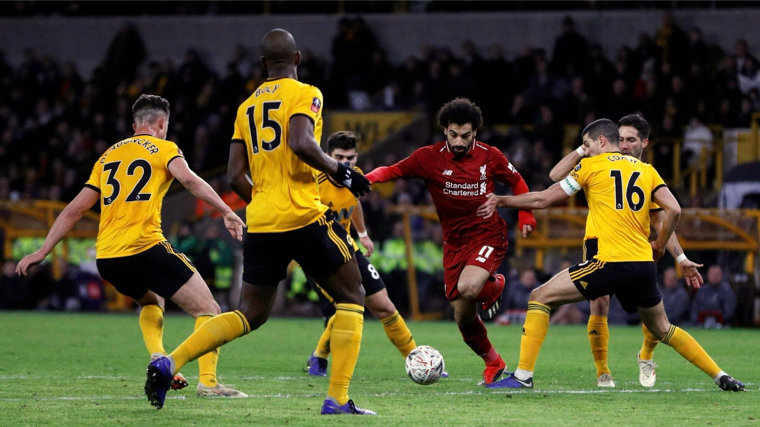 关于热血对决!足球联赛赛场战火激烈的信息 关于热血对决!足球联赛赛场战火激烈的信息