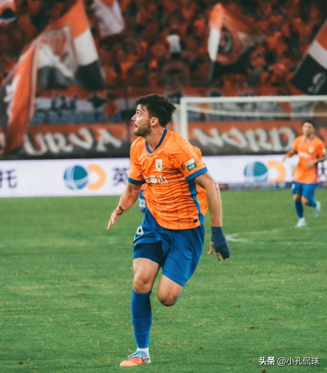 普利茅斯暴雪深夜比赛,球员身心俱疲 普利茅斯暴雪深夜比赛,球员身心俱疲