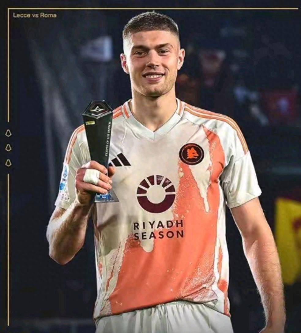 包含罗马客场胜利，晋级前景一片光明的词条