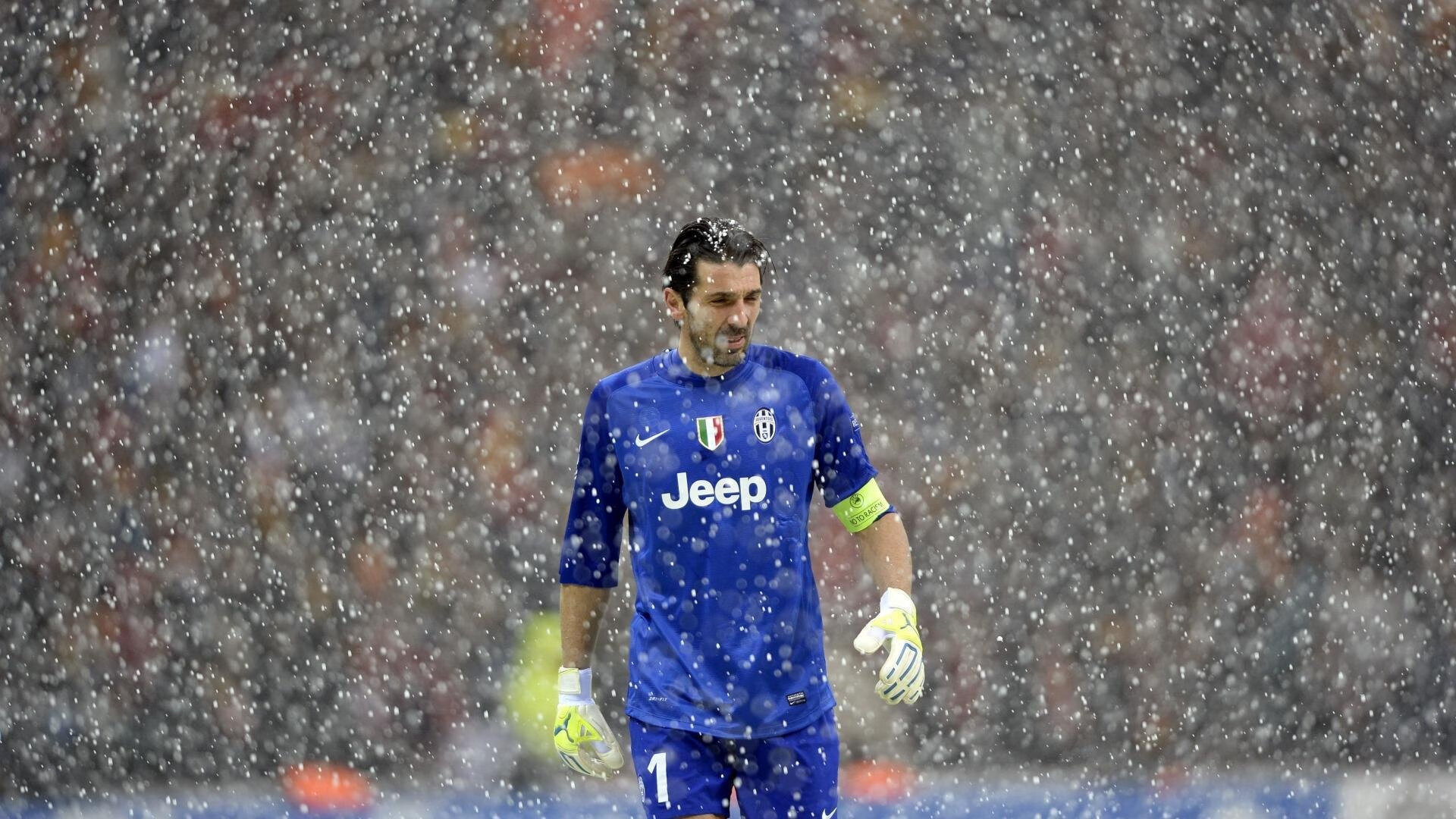 金玟哉进攻端无人可挡,洪都拉斯强势晋级爱尔兰