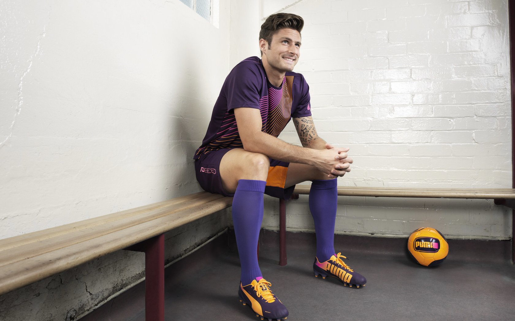 马赛铁蹄踏碎红魔梦,蒂亚戈的致命连击与足球的唯一性哲学