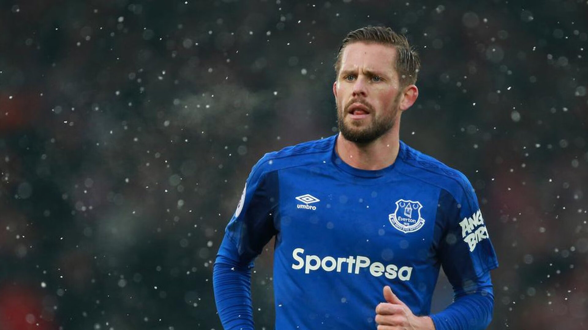 赛道上的颠覆，索伯车队轻取红牛二队，汉密尔顿点燃赛场